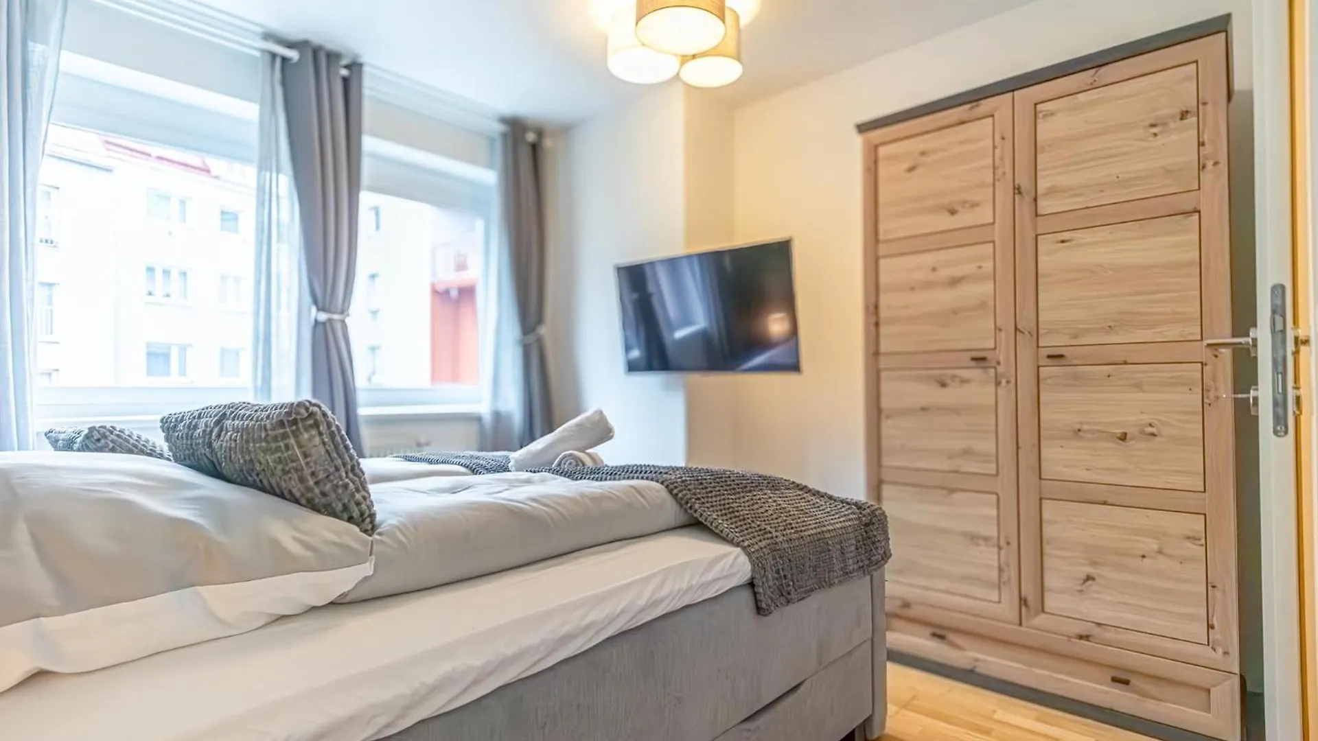 9-Min To City Center, Comfy 1Br,1Lr W Balcony Vienna