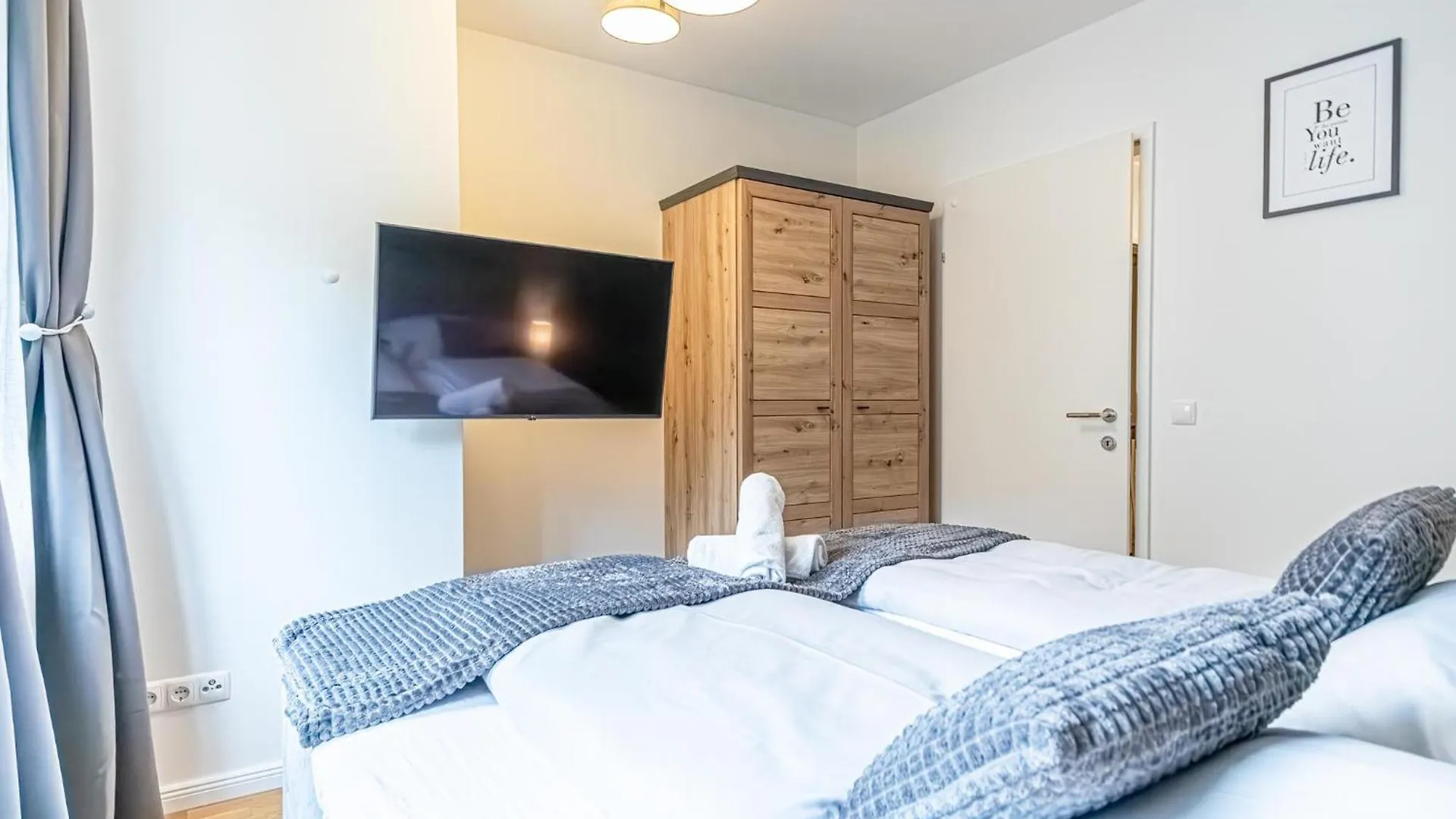 9-Min To City Center, Comfy 1Br,1Lr W Balcony Vienna Apartment