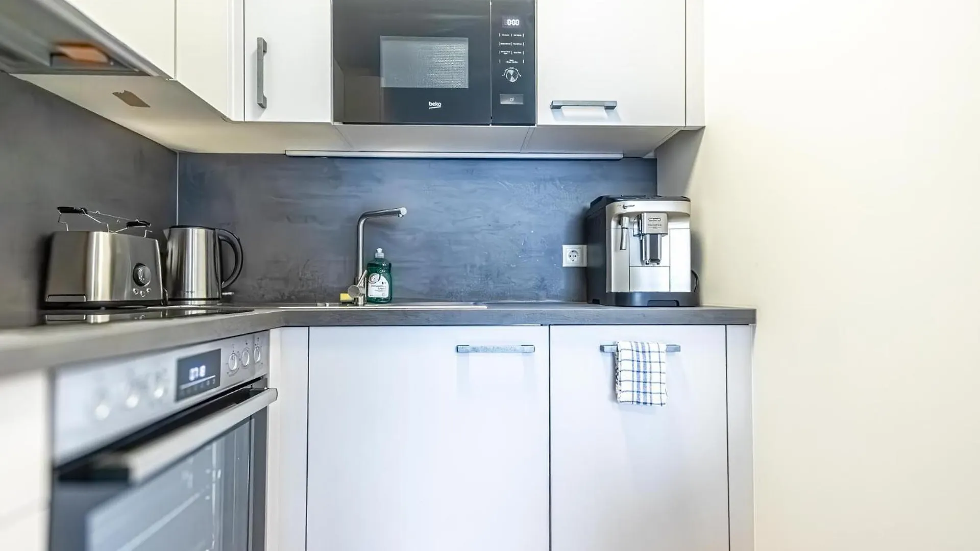 9-Min To City Center, Comfy 1Br,1Lr W Balcony Vídeň